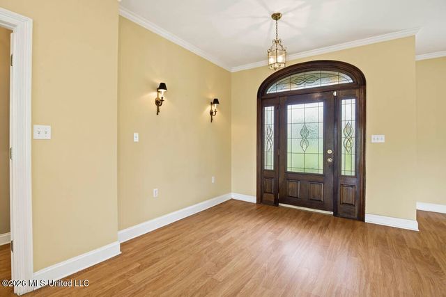 90 W Shore Drive, Hattiesburg, MS 39402