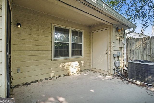1709 Winchester Way SE, Conyers, GA 30013