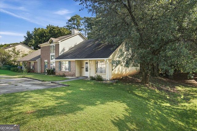 1709 Winchester Way SE, Conyers, GA 30013
