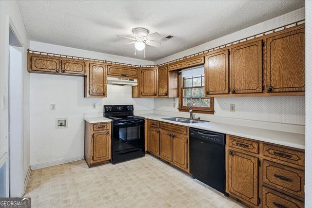 1709 Winchester Way SE, Conyers, GA 30013