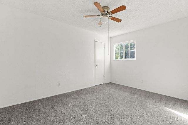 600 Pintail LN, Taylor, TX 76574