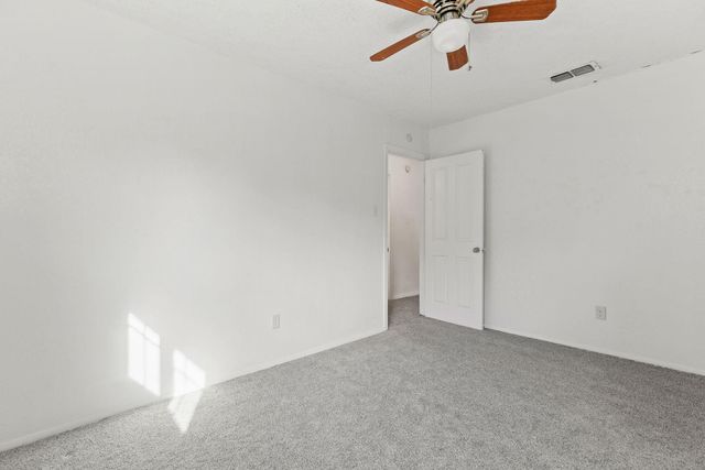 600 Pintail LN, Taylor, TX 76574
