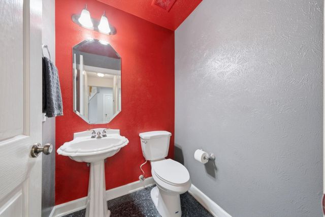 18 E Bonny Branch Street, The Woodlands, TX 77382