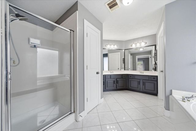 18 E Bonny Branch Street, The Woodlands, TX 77382