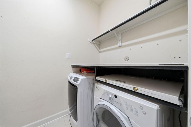 18 E Bonny Branch Street, The Woodlands, TX 77382