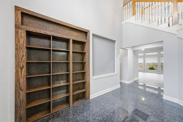 18 E Bonny Branch Street, The Woodlands, TX 77382