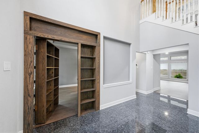 18 E Bonny Branch Street, The Woodlands, TX 77382