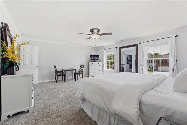 8009 Hill N Dale Drive, Kernersville, NC 27284