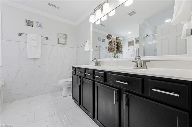 8009 Hill N Dale Drive, Kernersville, NC 27284