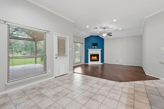 9217 Silver Back Trail, Conroe, TX 77303