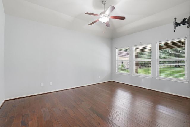 9217 Silver Back Trail, Conroe, TX 77303