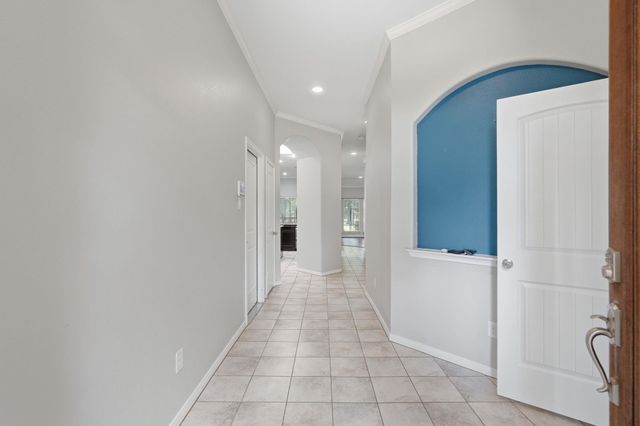 9217 Silver Back Trail, Conroe, TX 77303