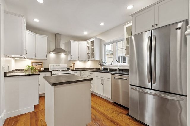 25 Partridge Avenue, Somerville, MA 02145
