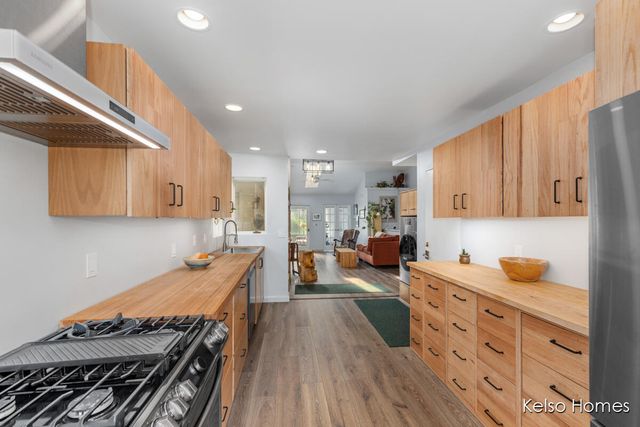 2016 Tall Meadow Street, Grand Rapids, MI 49505