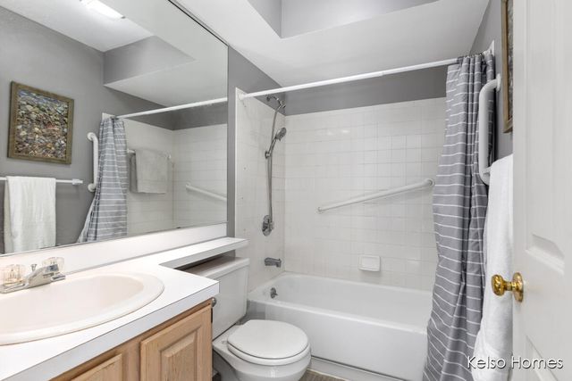 2016 Tall Meadow Street, Grand Rapids, MI 49505