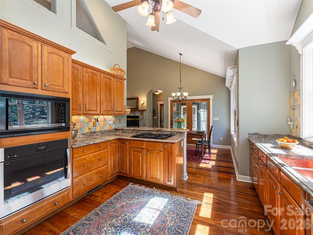 39 Oak Hollow Drive 23, Asheville, NC 28805