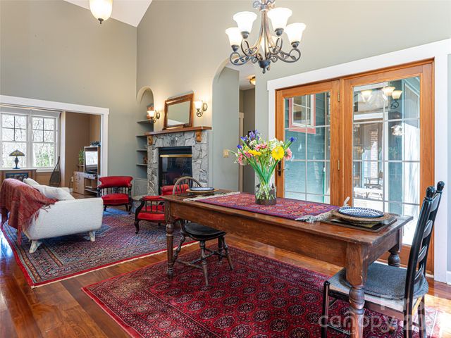 39 Oak Hollow Drive 23, Asheville, NC 28805