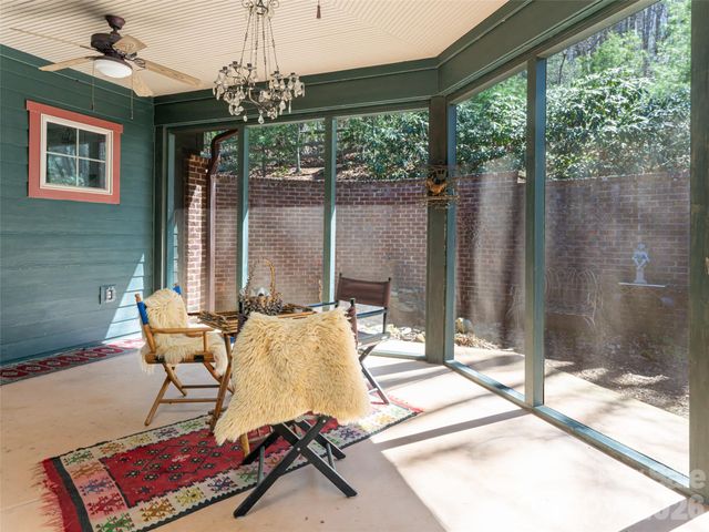 39 Oak Hollow Drive 23, Asheville, NC 28805