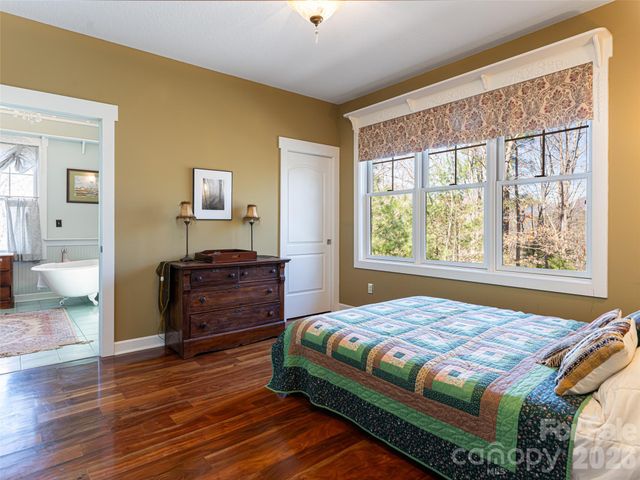 39 Oak Hollow Drive 23, Asheville, NC 28805