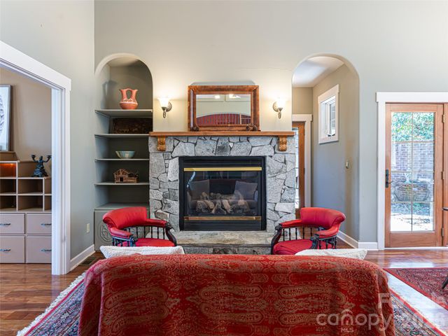 39 Oak Hollow Drive 23, Asheville, NC 28805