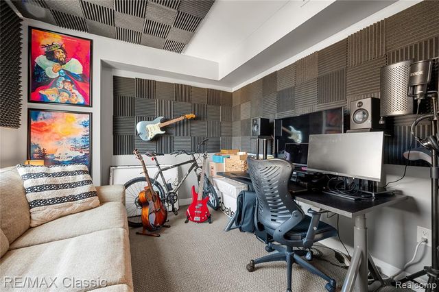 525 W Lafayette Boulevard 19A, Detroit, MI 48226