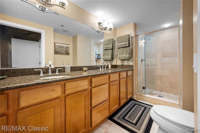 525 W Lafayette Boulevard 19A, Detroit, MI 48226