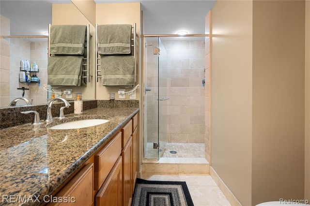 525 W Lafayette Boulevard 19A, Detroit, MI 48226