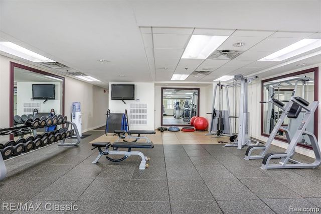 525 W Lafayette Boulevard 19A, Detroit, MI 48226