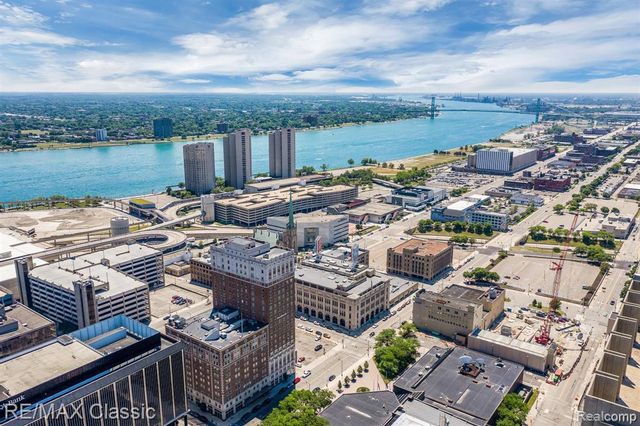 525 W Lafayette Boulevard 19A, Detroit, MI 48226