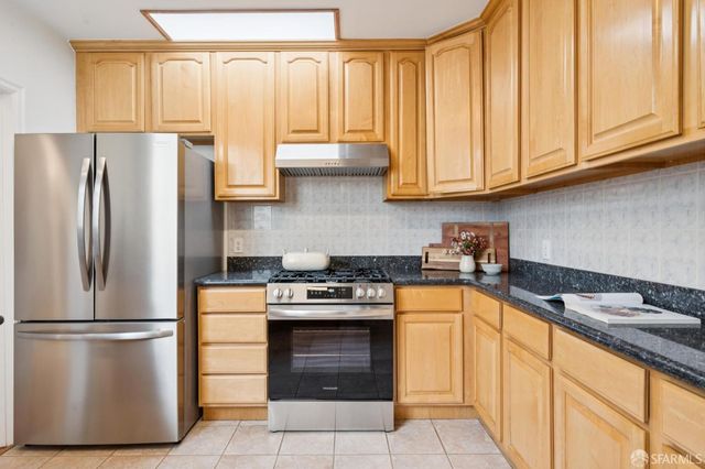 2287 28th Avenue, San Francisco, CA 94116