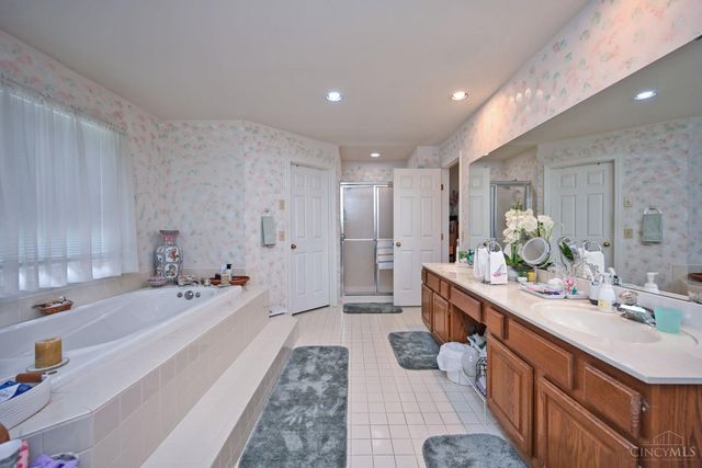 6889 Maddux Drive, Anderson Twp, OH 45230