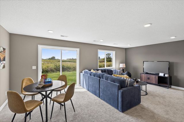 1401 Woods Road NE, Isanti, MN 55040