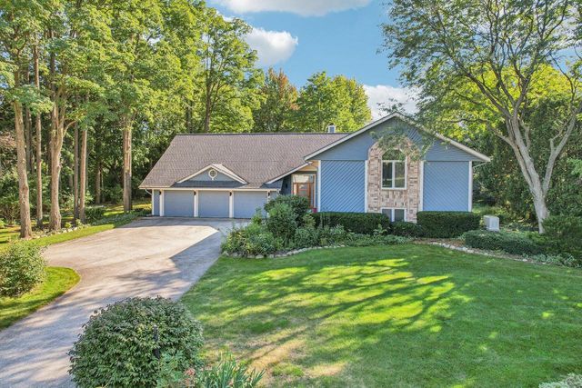 16225 Elderlawn PARKWAY, Brookfield, WI 53005