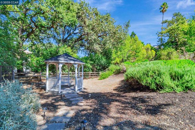 1423 Homestead, Walnut Creek, CA 94597