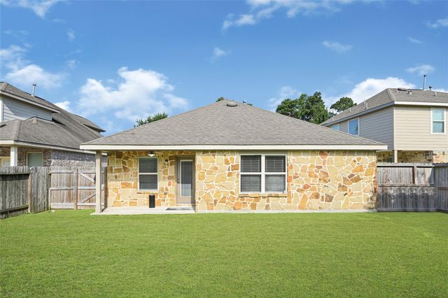 16622 Lake Prince Lane, Houston, TX 77044