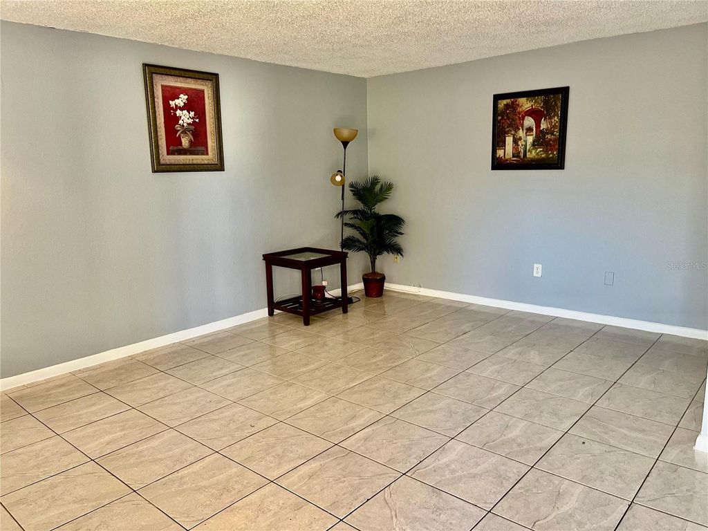 Image 12 of property listing at 731 WYMAN COURT 731, Orlando, FL 32809