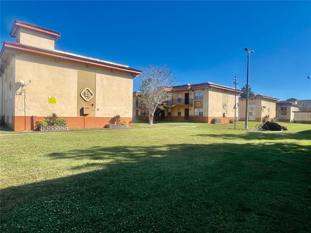 Image 17 of property listing at 731 WYMAN COURT 731, Orlando, FL 32809