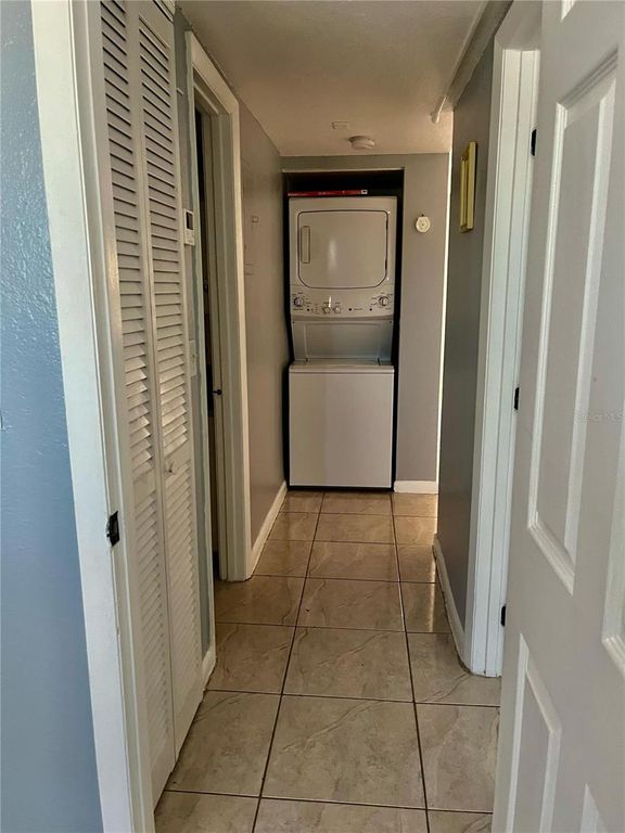 Image 7 of property listing at 731 WYMAN COURT 731, Orlando, FL 32809