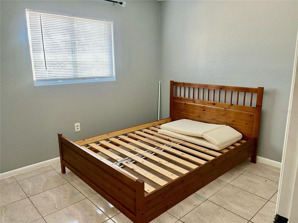 Image 8 of property listing at 731 WYMAN COURT 731, Orlando, FL 32809