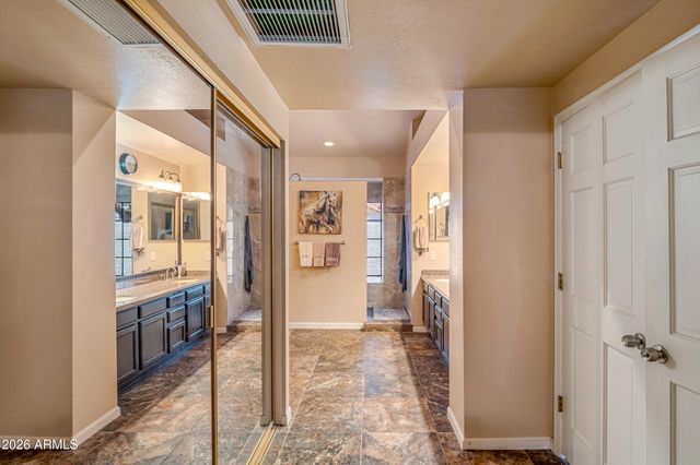 6133 E SADDLEBACK Street, Mesa, AZ 85215