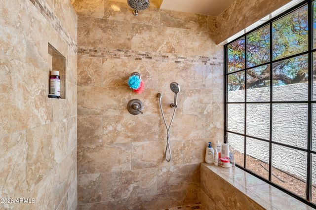 6133 E SADDLEBACK Street, Mesa, AZ 85215