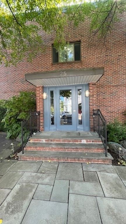 25 Linden Avenue 23, Somerville, MA 02143