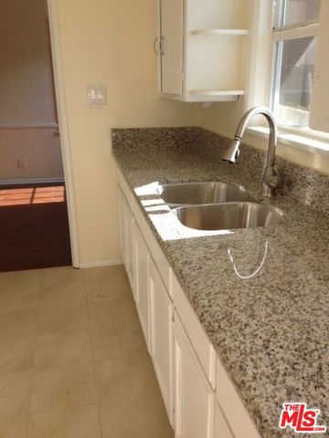 1020 S WOOSTER, Los Angeles, CA 90035