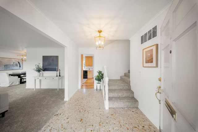 929 Terrace Pl, Modesto, CA 95350