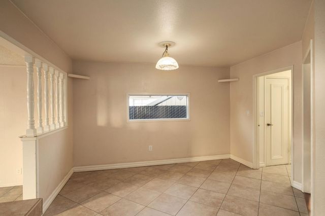 4376 N 5th Street, Fresno, CA 93726