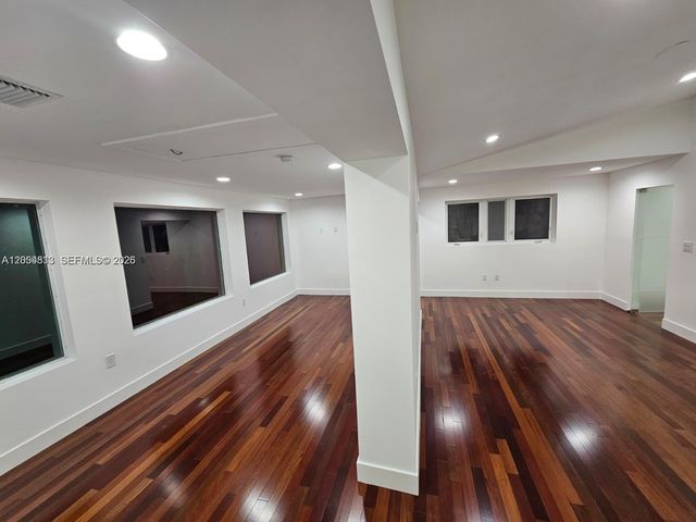 5754 NW 98th Avenue, Doral, FL 33178