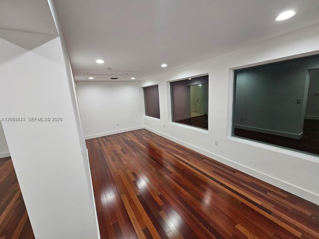 5754 NW 98th Avenue, Doral, FL 33178