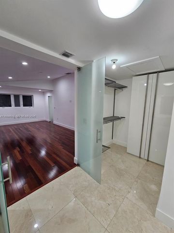 5754 NW 98th Avenue, Doral, FL 33178