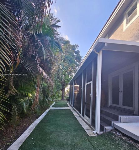 5754 NW 98th Avenue, Doral, FL 33178