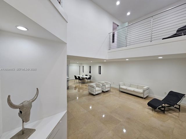 5754 NW 98th Avenue, Doral, FL 33178